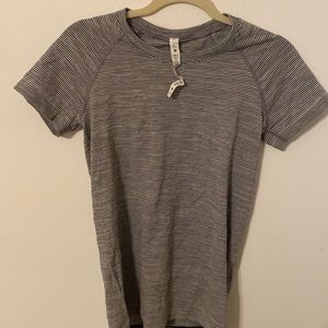 Lululemon Top NWOT size 8